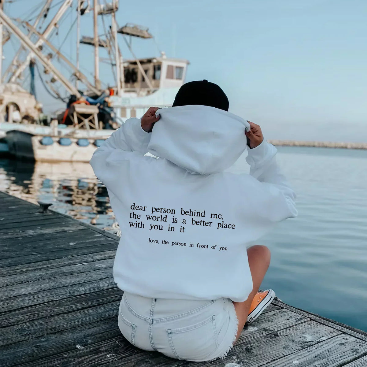 YAE | Unisex-hoodie med citat