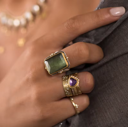 Anillo Retro Francés de Cristal Cuadrado