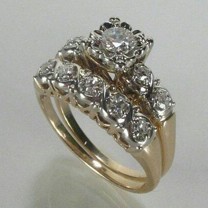 Anillo Vintage Dorado Resplandeciente