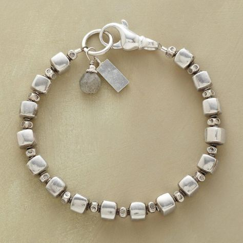 Pulsera Vintage de Cuentas Cúbicas de Plata
