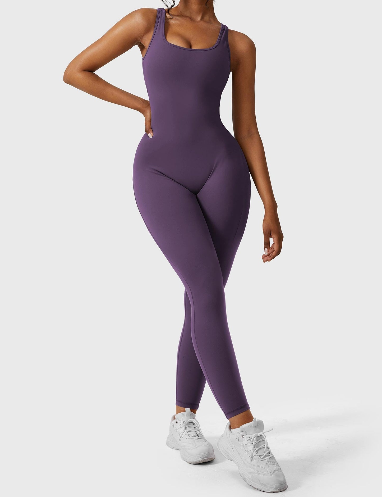 Yeoreo Lizvette Jumpsuit mit V-Rücken