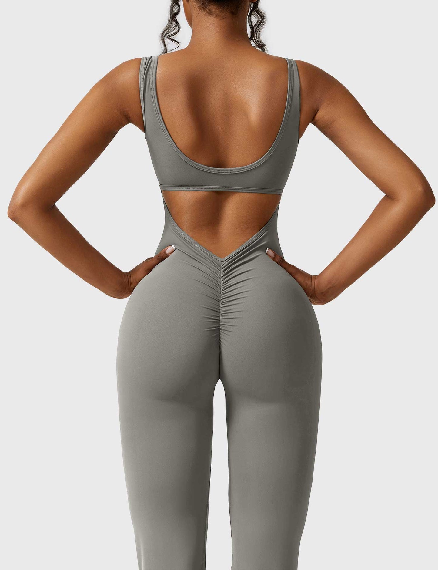 Yeoreo Lizvette Jumpsuit mit V-Rücken