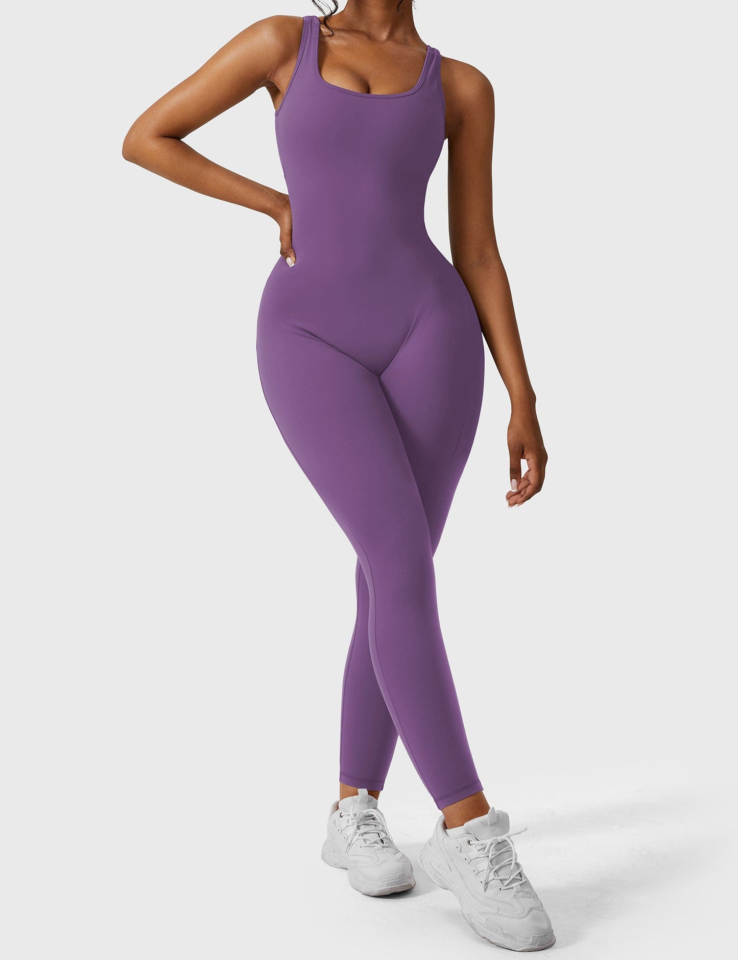 Yeoreo Lizvette Jumpsuit mit V-Rücken
