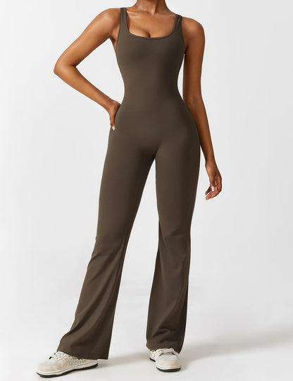 Yeoreo Lizvette Flared Jumpsuit mit V-Rücken