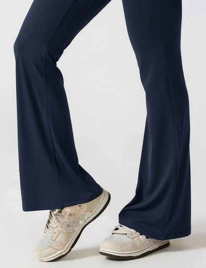 Yeoreo Lizvette Flared Jumpsuit mit V-Rücken