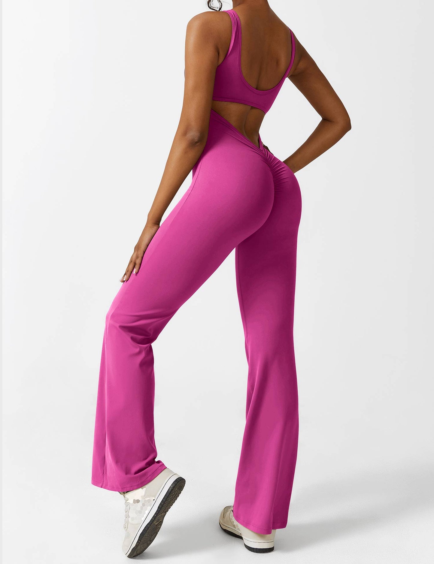 Yeoreo Lizvette Flared Jumpsuit mit V-Rücken
