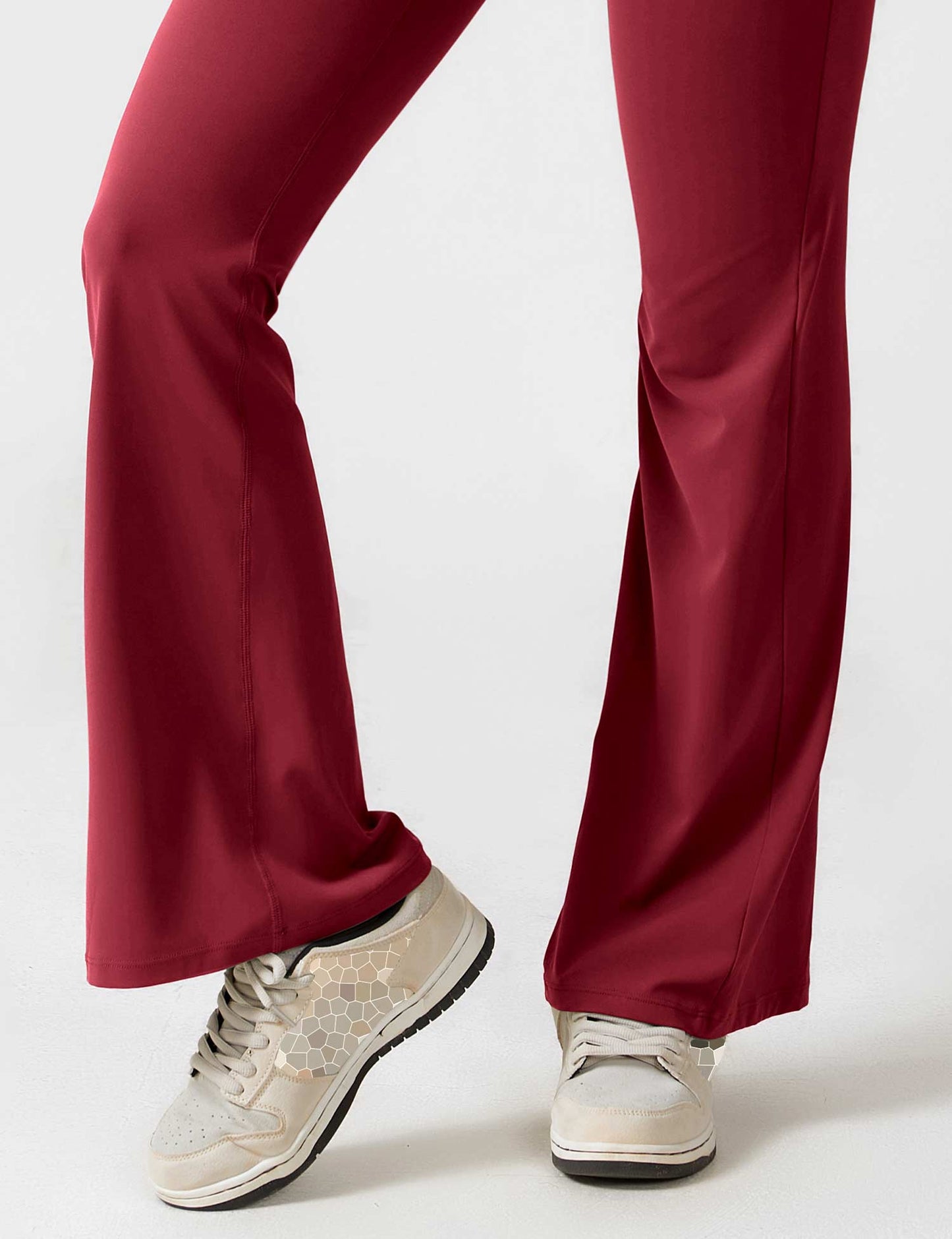 Yeoreo Lizvette Flared Jumpsuit mit V-Rücken