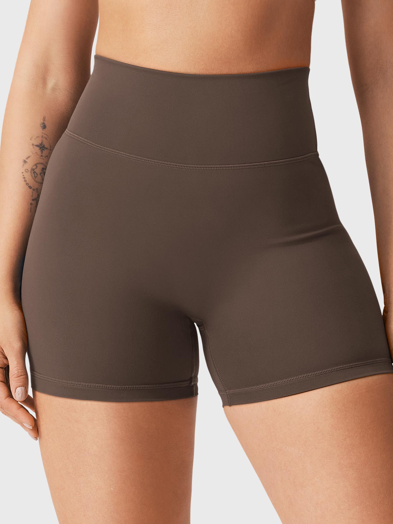 Yeoreo Craze 4.5" Scrunch Shorts