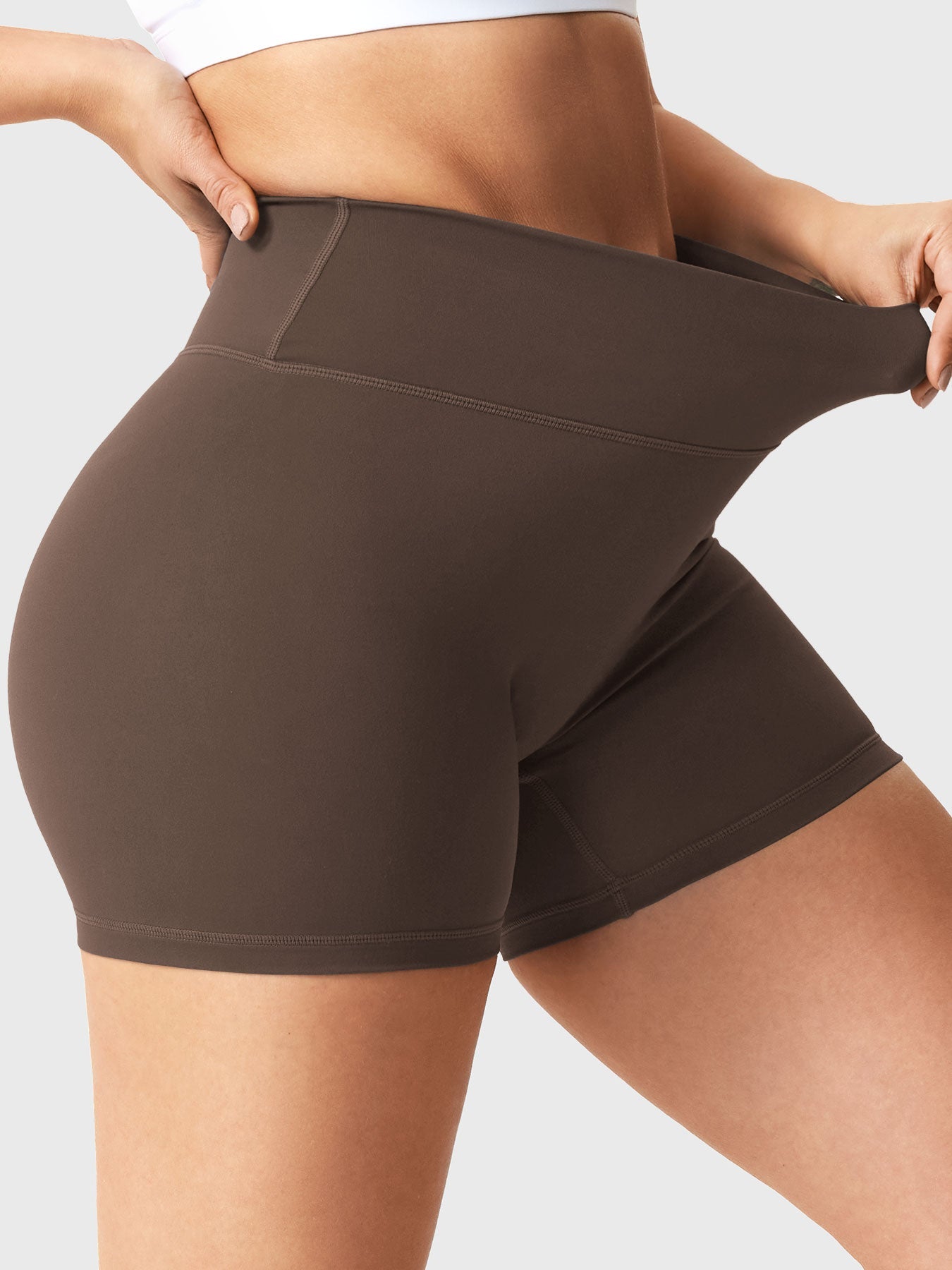 Yeoreo Craze 4.5" Scrunch Shorts