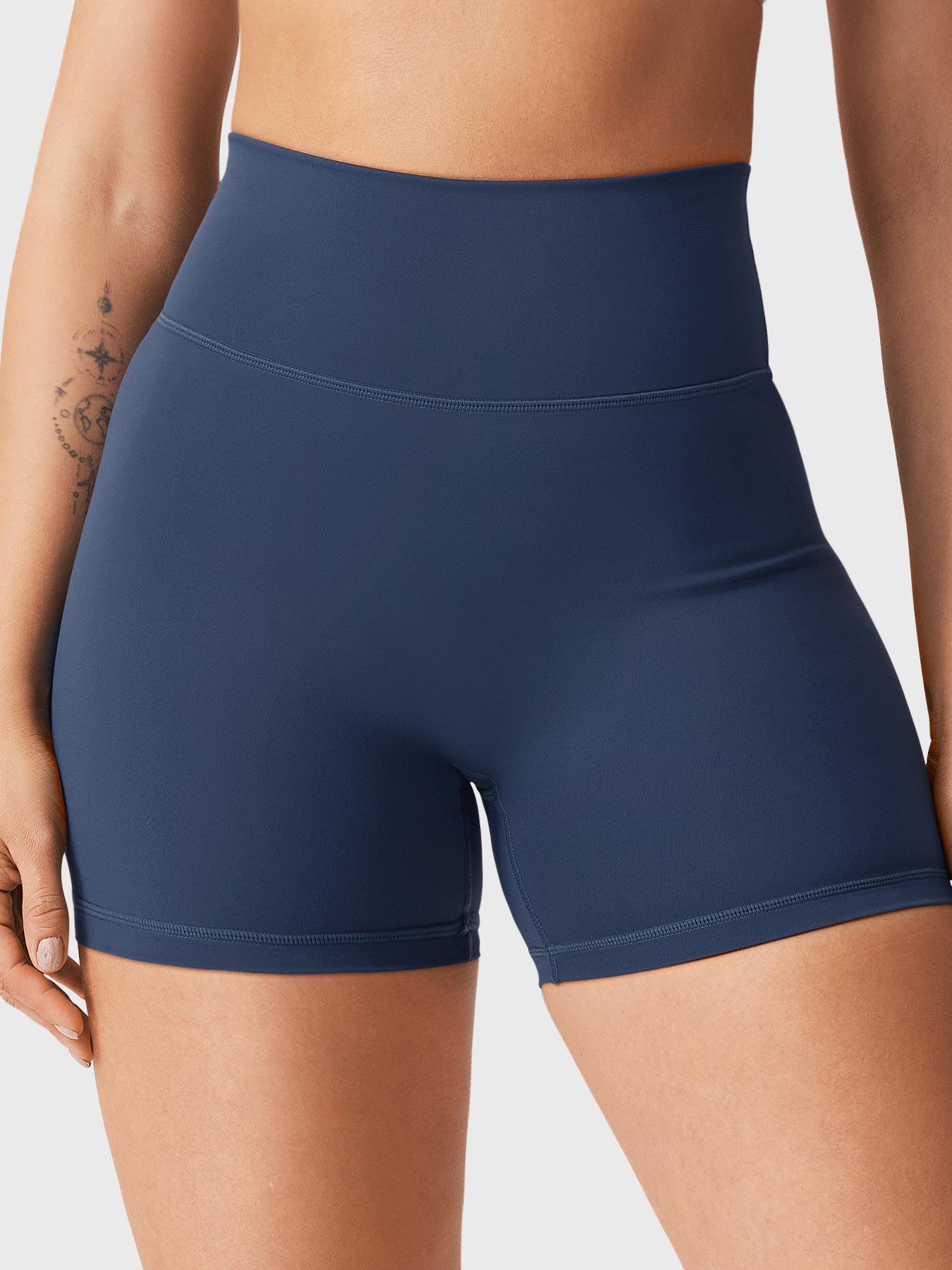 Yeoreo Craze 4.5" Scrunch Shorts
