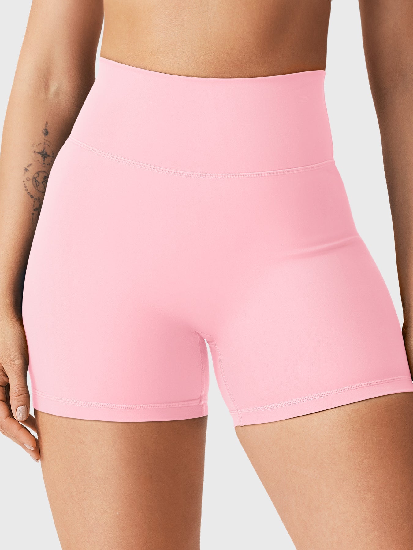 Yeoreo Craze 4.5" Scrunch Shorts