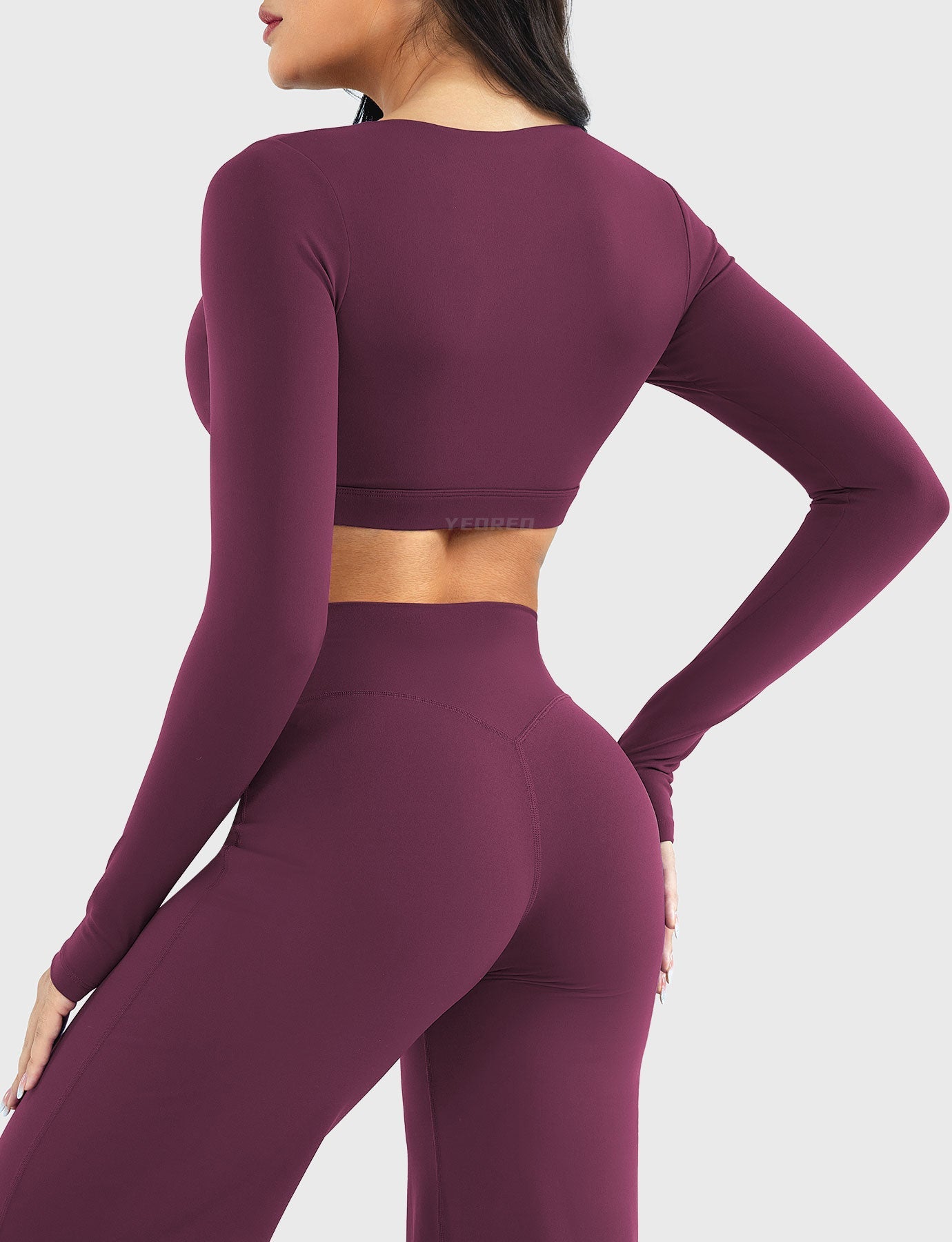 Yeoreo Aberney V-Ausschnitt Crop Top