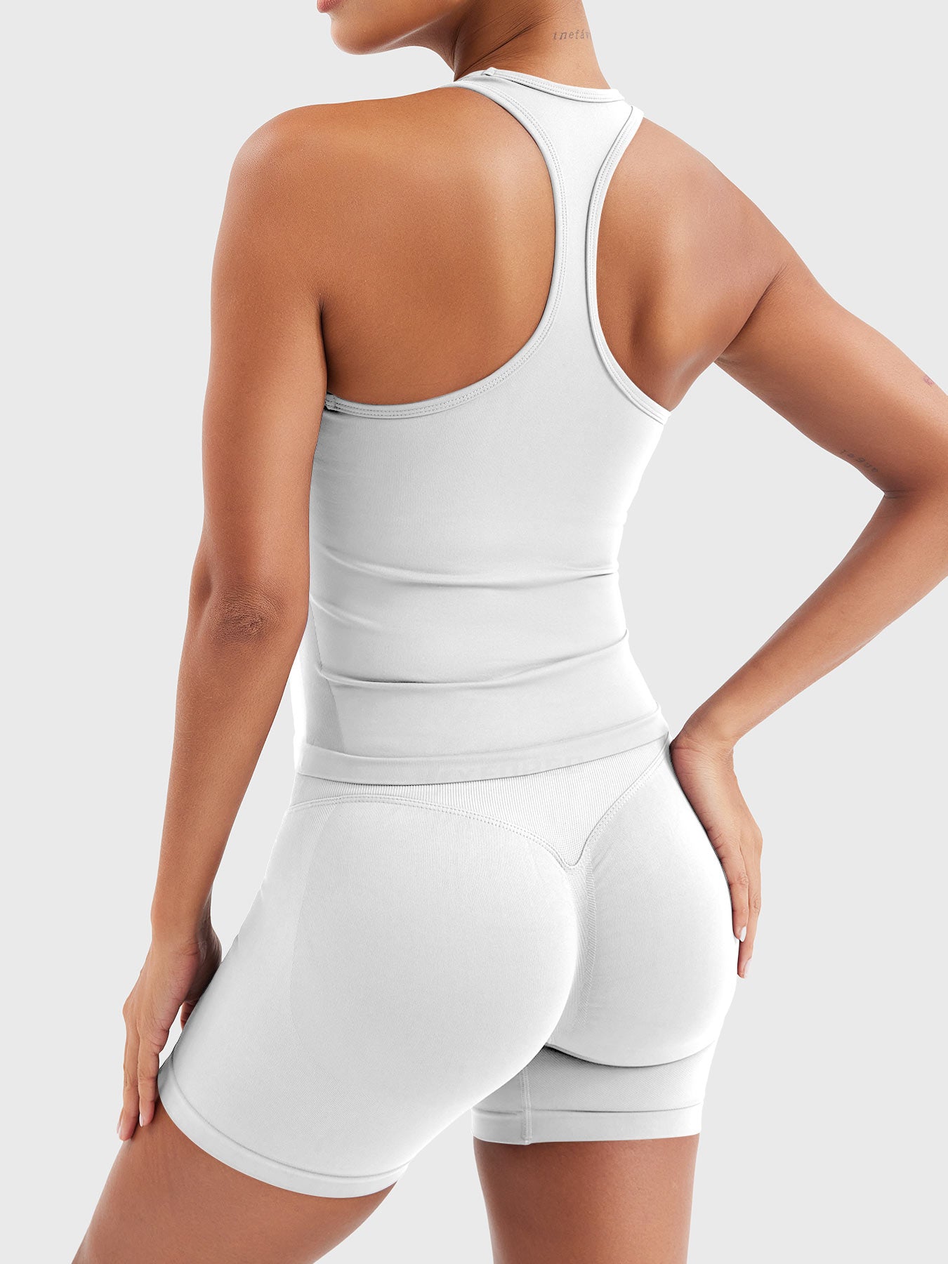 Yeoreo Esteile Seamless Racerback Tank