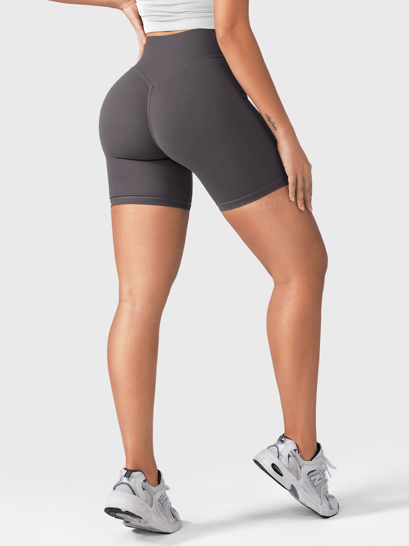 Yeoreo Craze 6" Scrunch Shorts