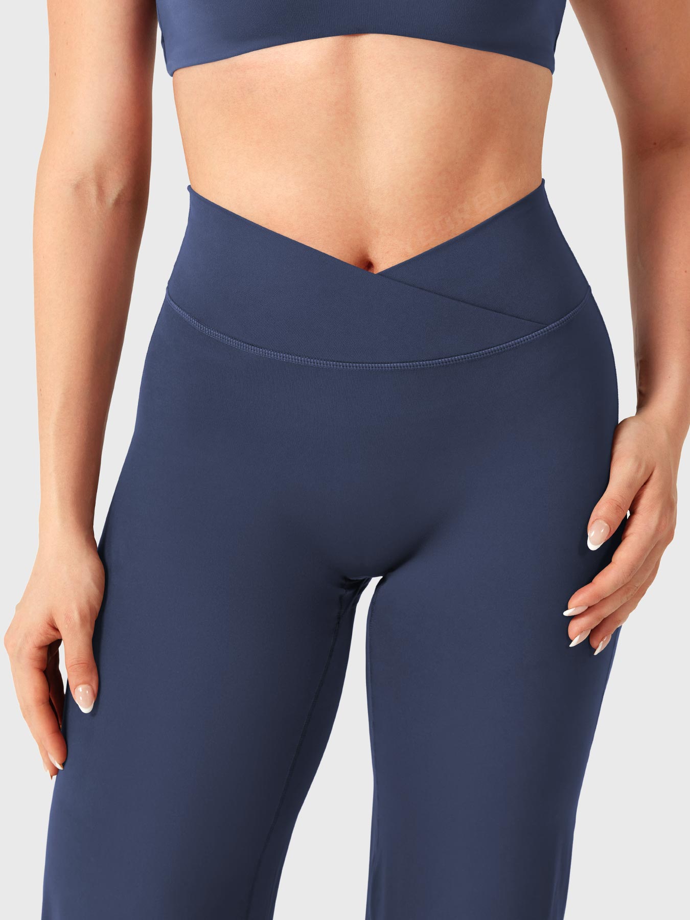 Yeoreo Eddiy 31,5" V-Taillenbund Leggings mit geradem Bein
