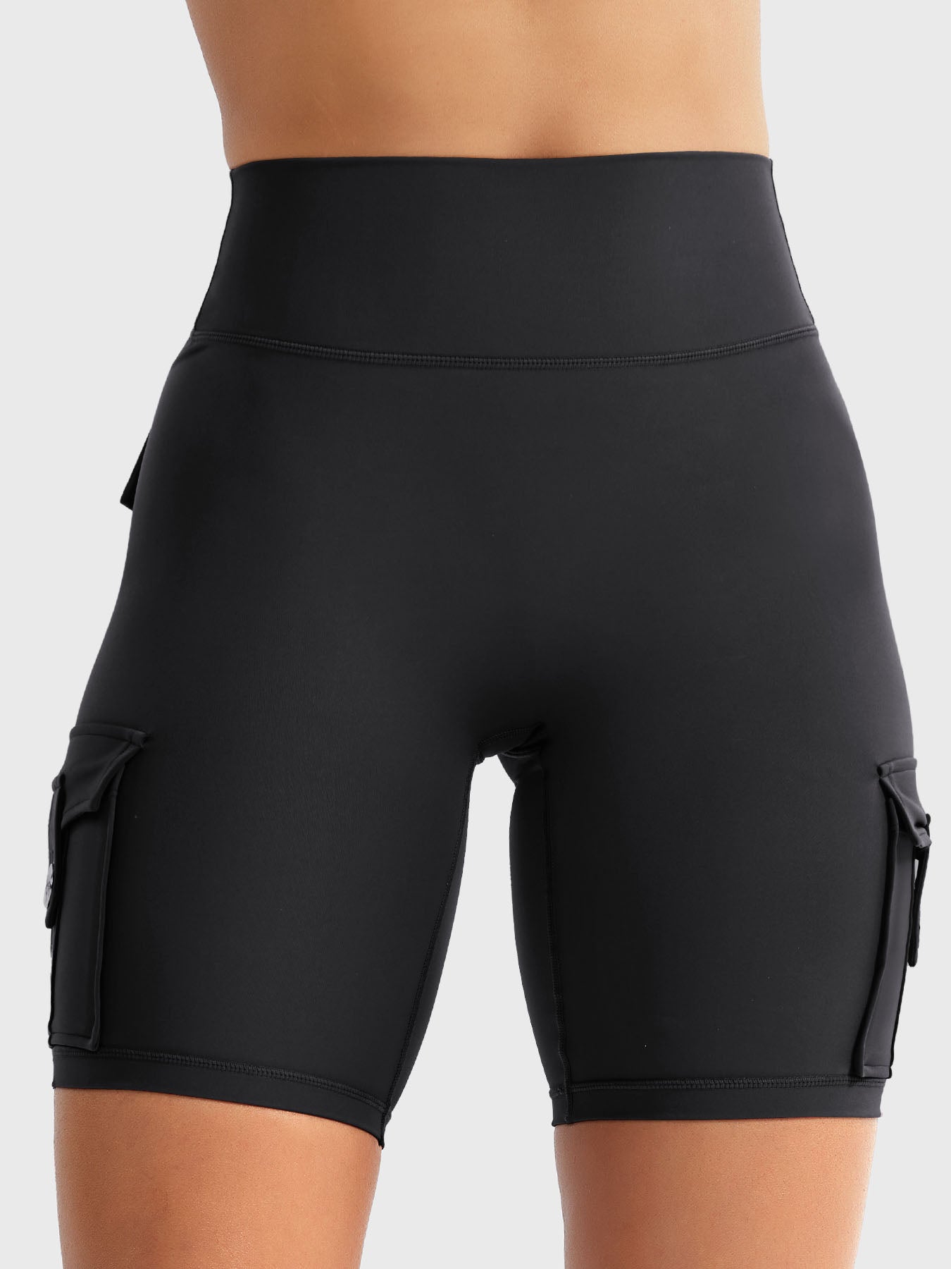 Yeoreo Hedda CoreFlex™ 8" Shorts